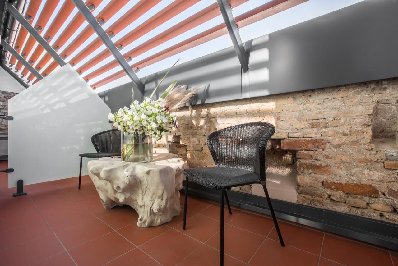 Hotel Pacai, Vilnius, A Member Of Design Hotels Luaran gambar A balcony