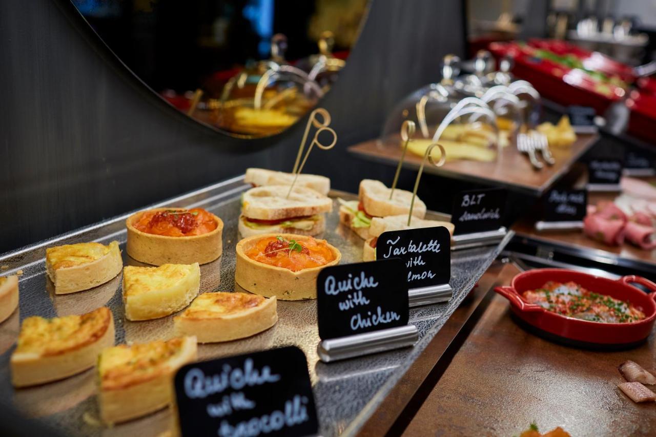 Hotel Pacai, Vilnius, A Member Of Design Hotels Luaran gambar A selection of tapas